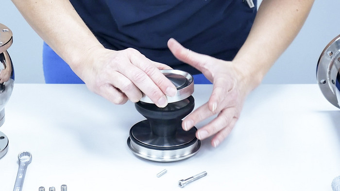 Diaphragm replacement Diaphragm safety valve Replacing the diaphragm on a diaphragm safety valve