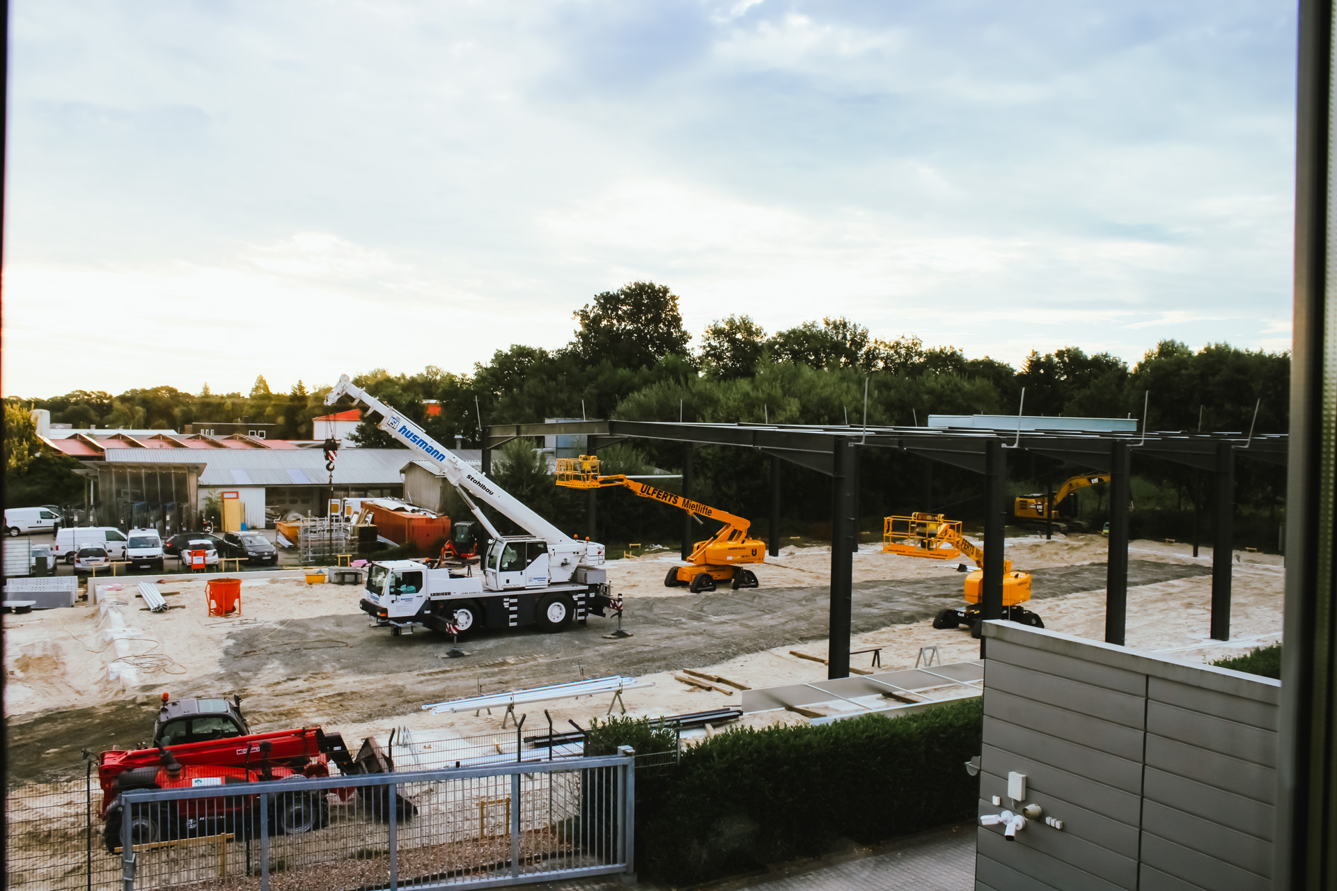 Steel Frame Construction of the New Warehouse Steel Frame Construction of the New Warehouse